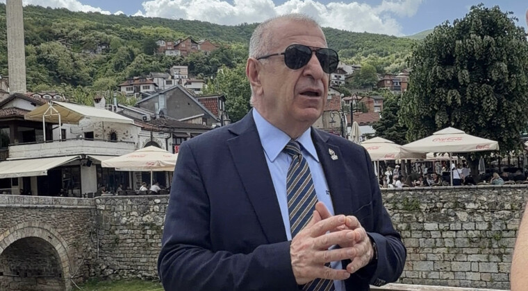 “KOSOVA’DA VE MAKEDONYA’DA TÜRKLERİN, TÜRKLÜĞÜN MİLLİ KİMLİĞİNİ SÜRDÜRÜRKEN BU ÜLKELERLE ARASINDA BİR DOSTLUK KÖPRÜSÜ OLMASI GEREKTİĞİNİ DÜŞÜNÜYORUM”