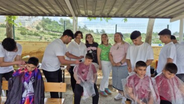 BAYRAM ÖNCESİ ANLAMLI DOKUNUŞ: MİNİKLERE ÜCRETSİZ TIRAŞ